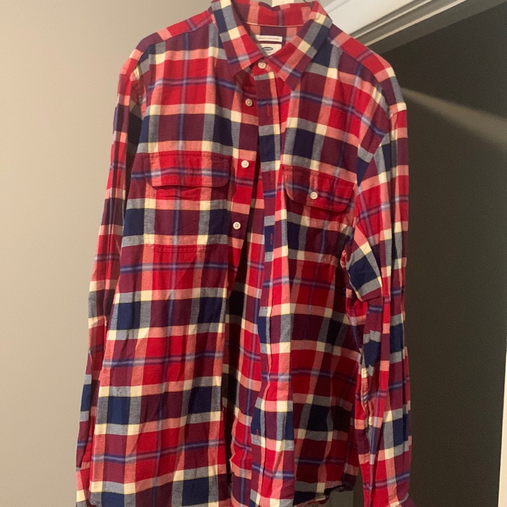 Old navy Xl Mens plaid collared shirt. Work only once